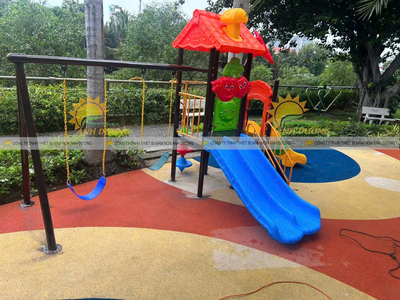 Bộ cầu trượt xích đu trẻ em, bộ liên hoàn cầu trượt mầm non giá rẻ