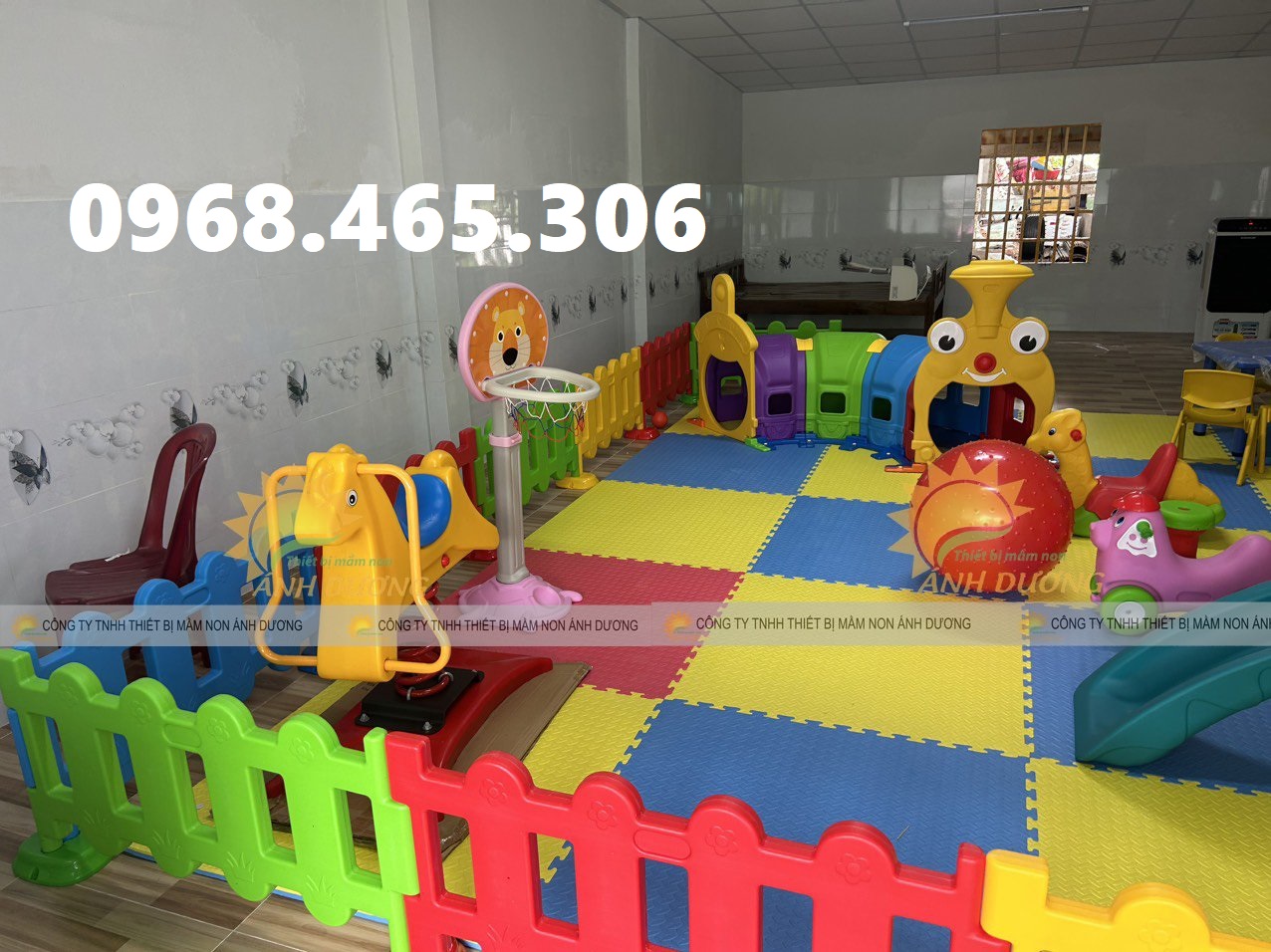 Hàng rào nhựa khu vui chơi trẻ em, rào chắn trẻ em nhựa nhập khẩu