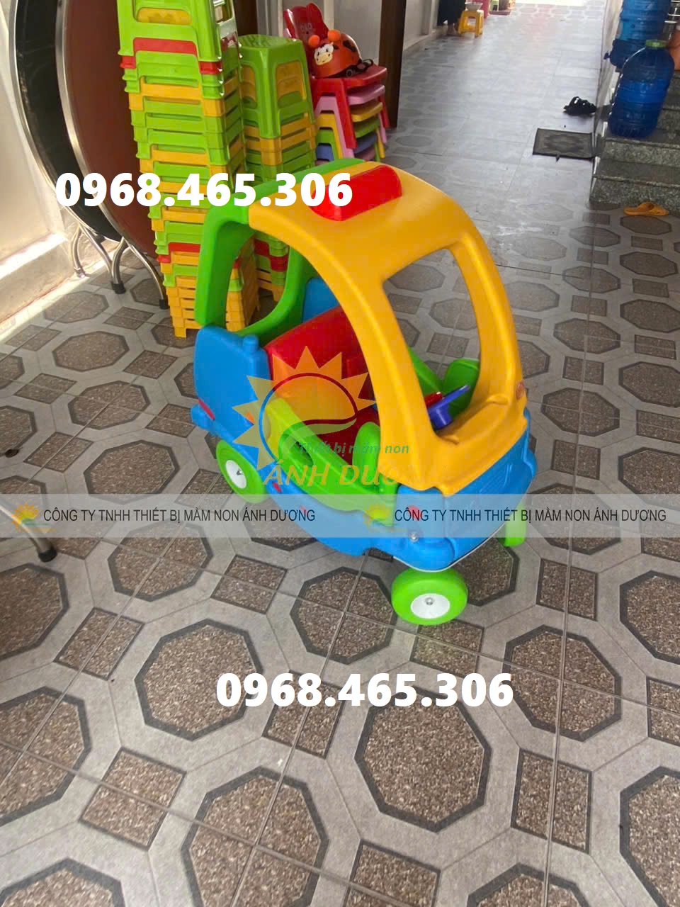 Xe chòi chân ô tô trẻ em, xe chòi chân mái vòm cho bé