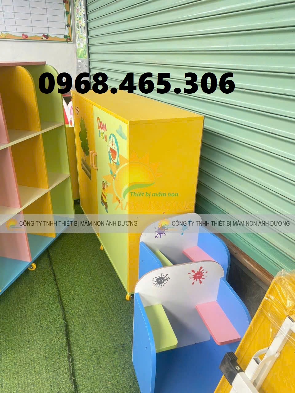 Kệ gỗ mầm non nhiều màu, kệ gỗ MDF mầm non, kệ góc mầm non