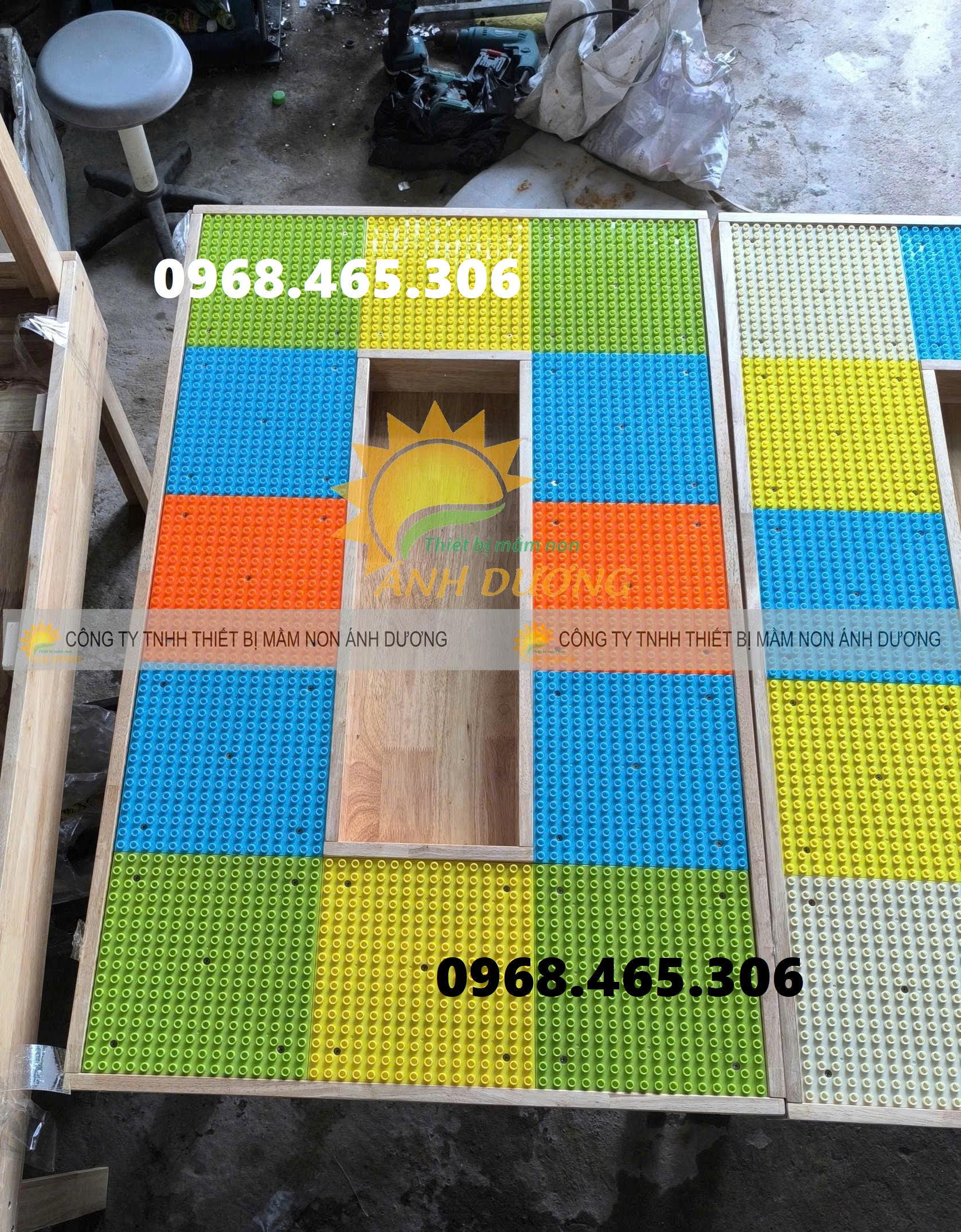 bàn xếp lego trẻ em, bàn chơi lego cho bé, bàn lego trẻ em bằng gỗ