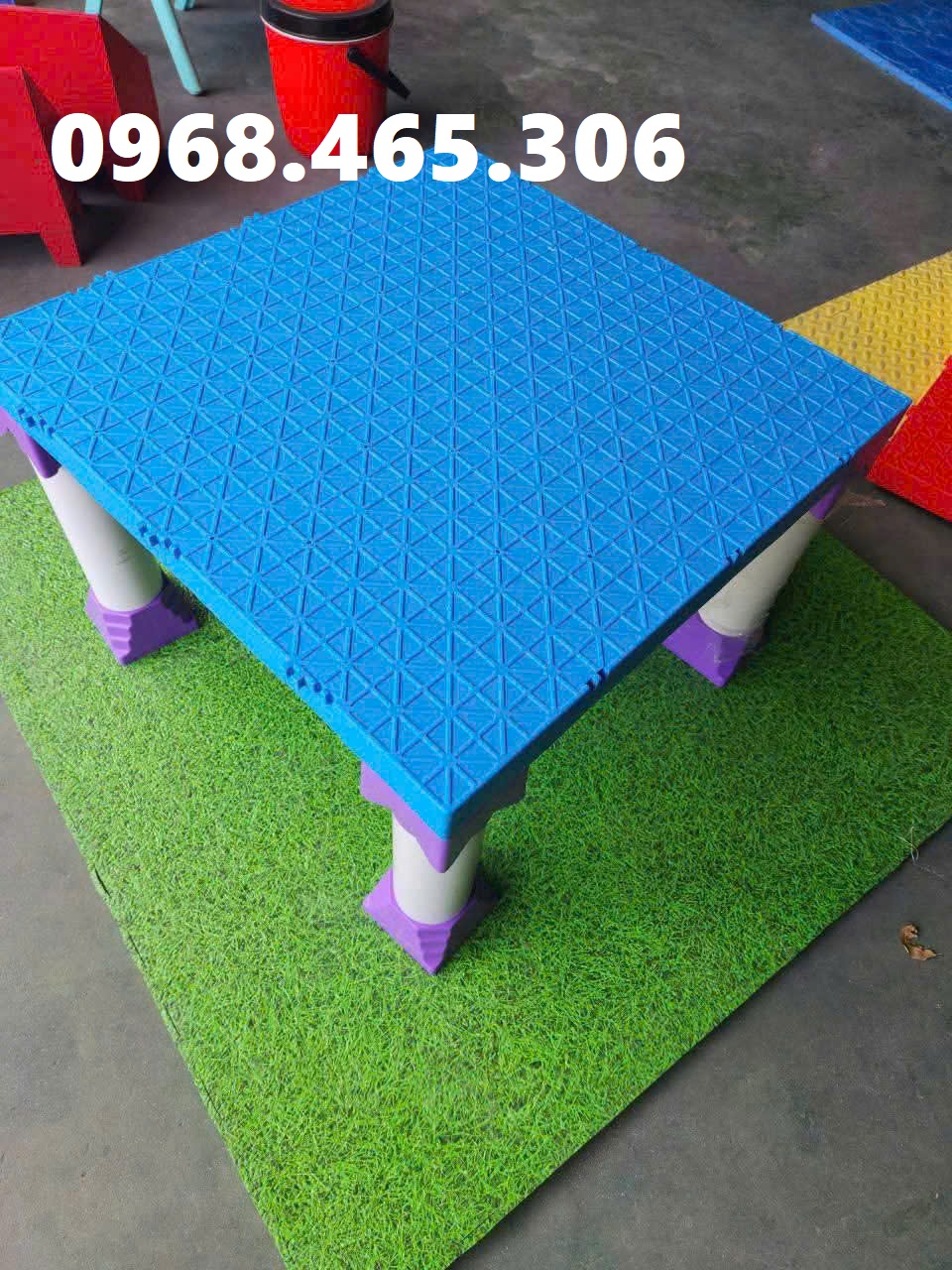 Bục sân khấu mầm non, sàn sân khấu lắp ghép mầm non nhiều màu