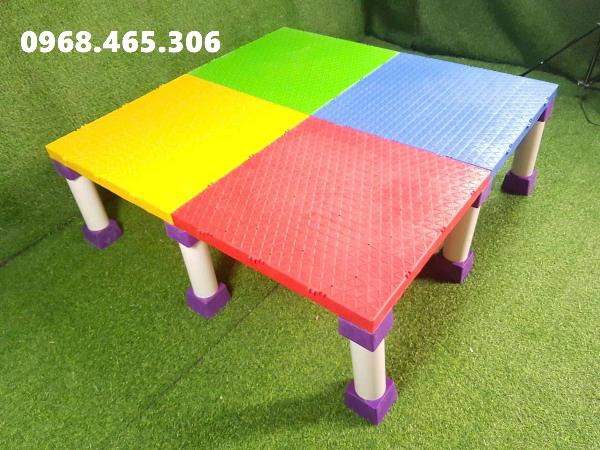 Bục sân khấu mầm non, sàn sân khấu lắp ghép mầm non nhiều màu