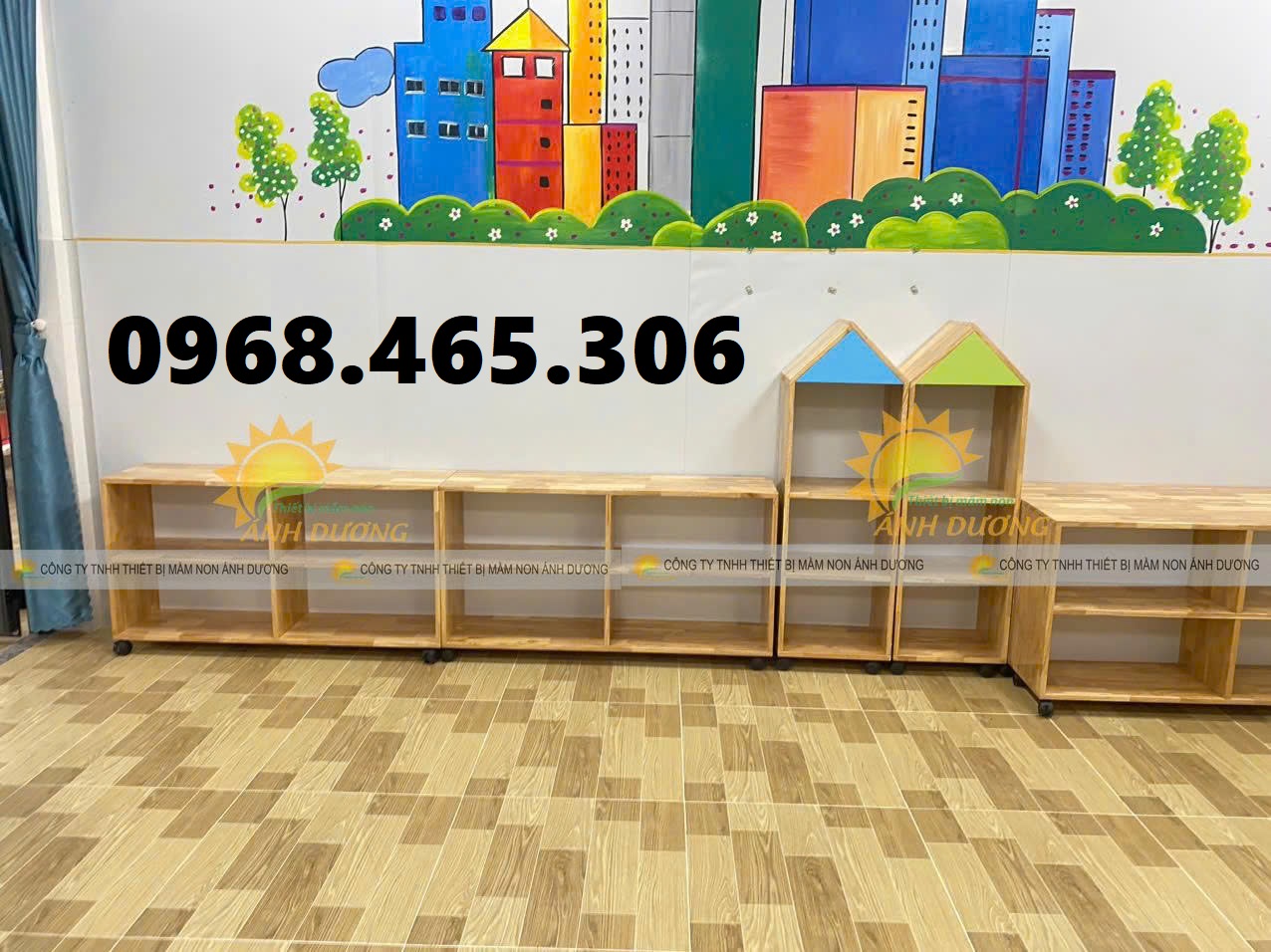Kệ gỗ 3 tâng mầm non, kệ gỗ cao su mầm non, tủ cặp mầm non