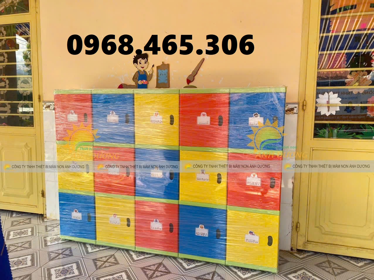 Kệ gỗ 3 tâng mầm non, kệ gỗ cao su mầm non, tủ cặp mầm non