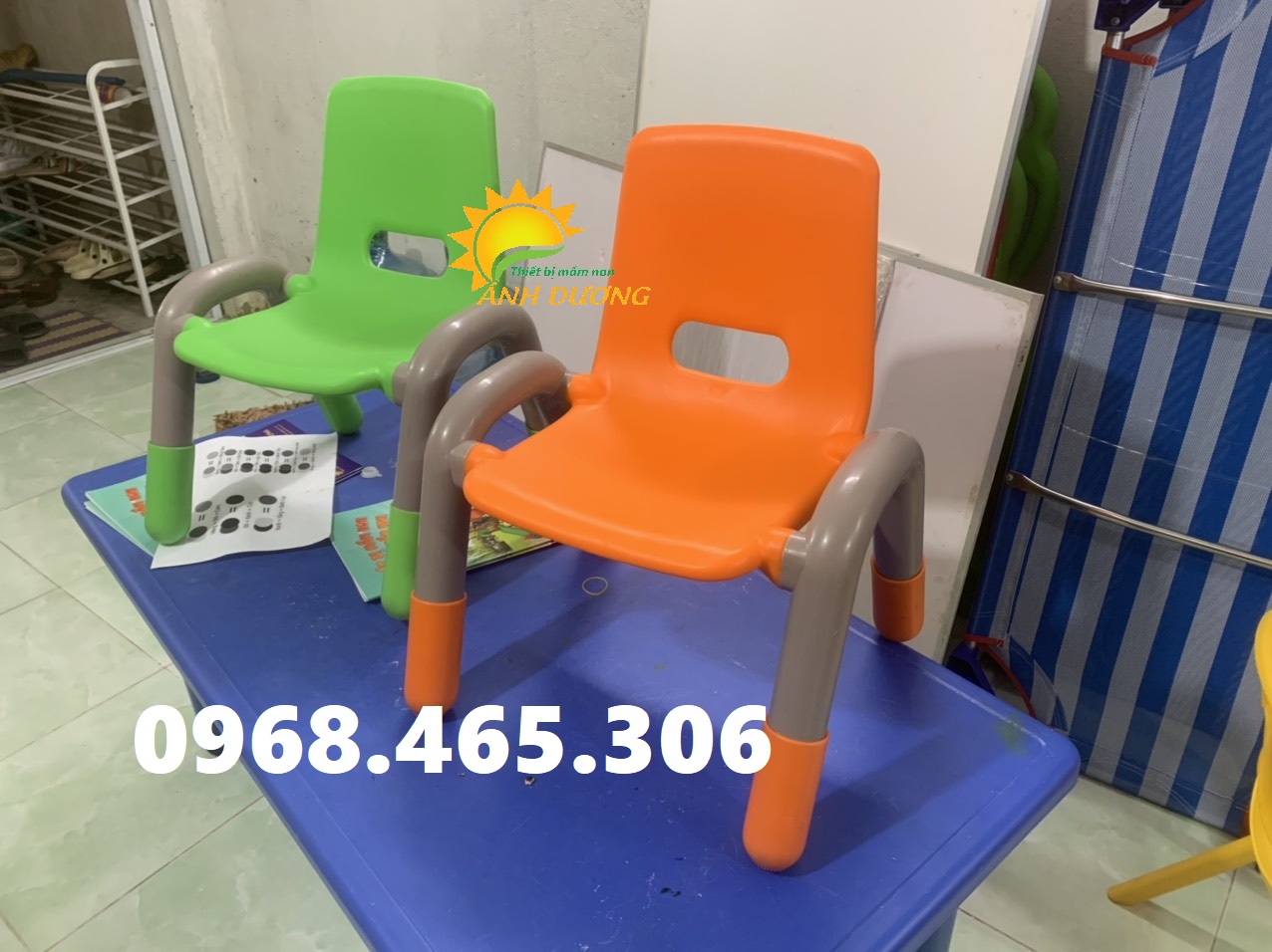 Bàn nhựa mầm non, ghế nhựa đúc mầm non nhiều màu giá rẻ