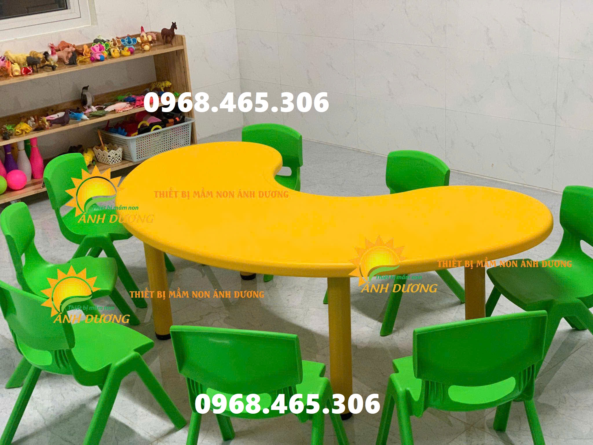 Bàn bán nguyệt mầm non, bàn nhựa chữ nhật mầm non, bàn mầm non