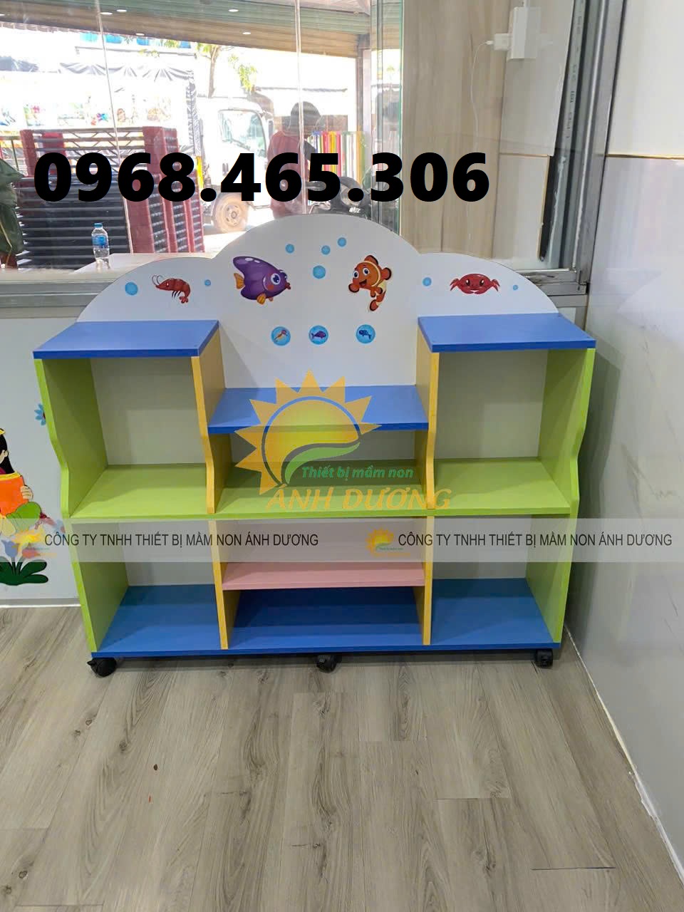 Kệ gỗ mầm non, kệ 3 tầng mầm non, kệ gỗ nhà trẻ mẫu giáo