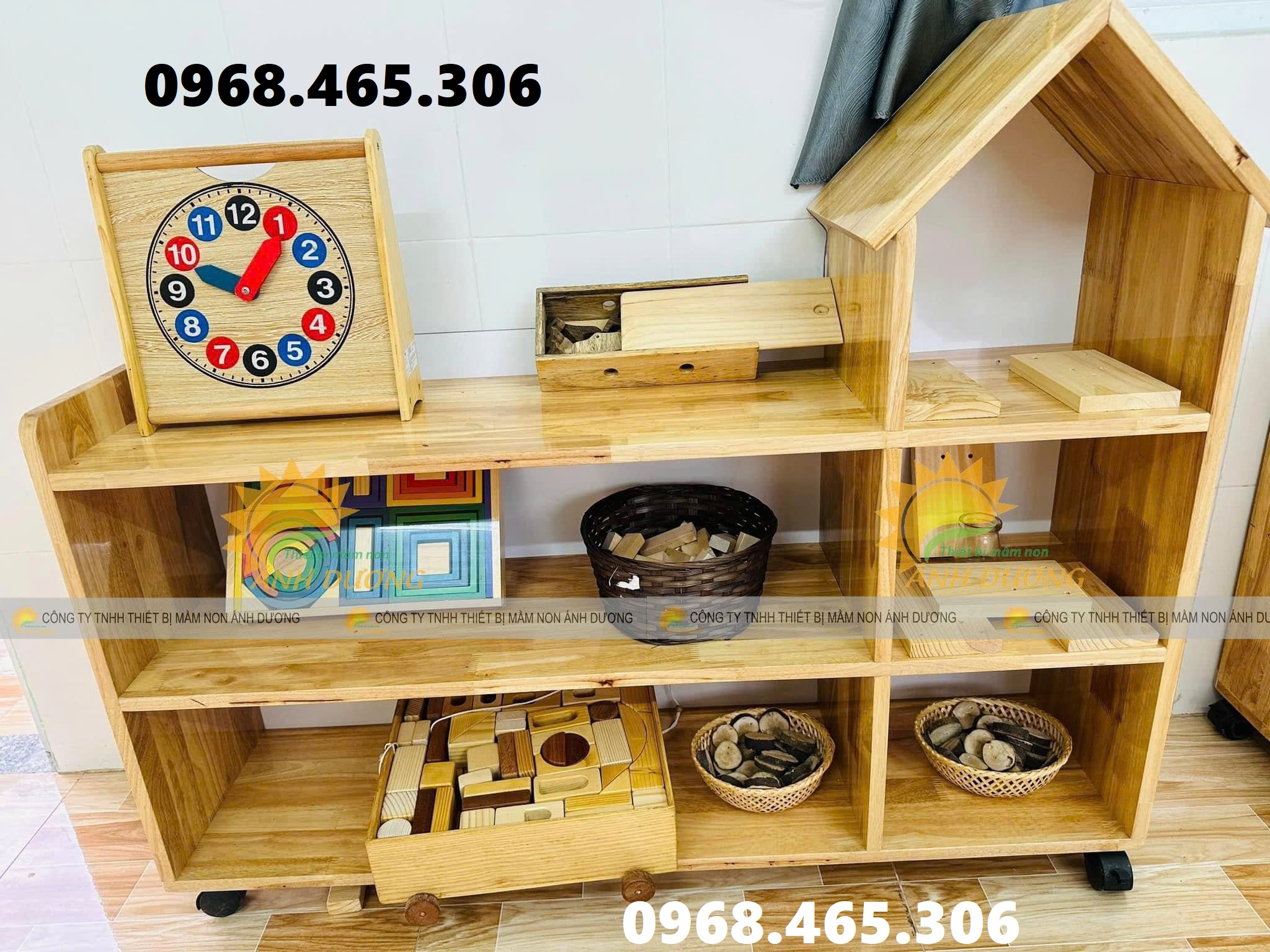 Kệ gỗ mầm non, kệ 3 tầng mầm non, kệ gỗ nhà trẻ mẫu giáo