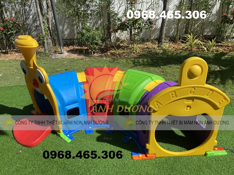 Hang chui con sâu mầm non, hang chui cú mèo mầm non