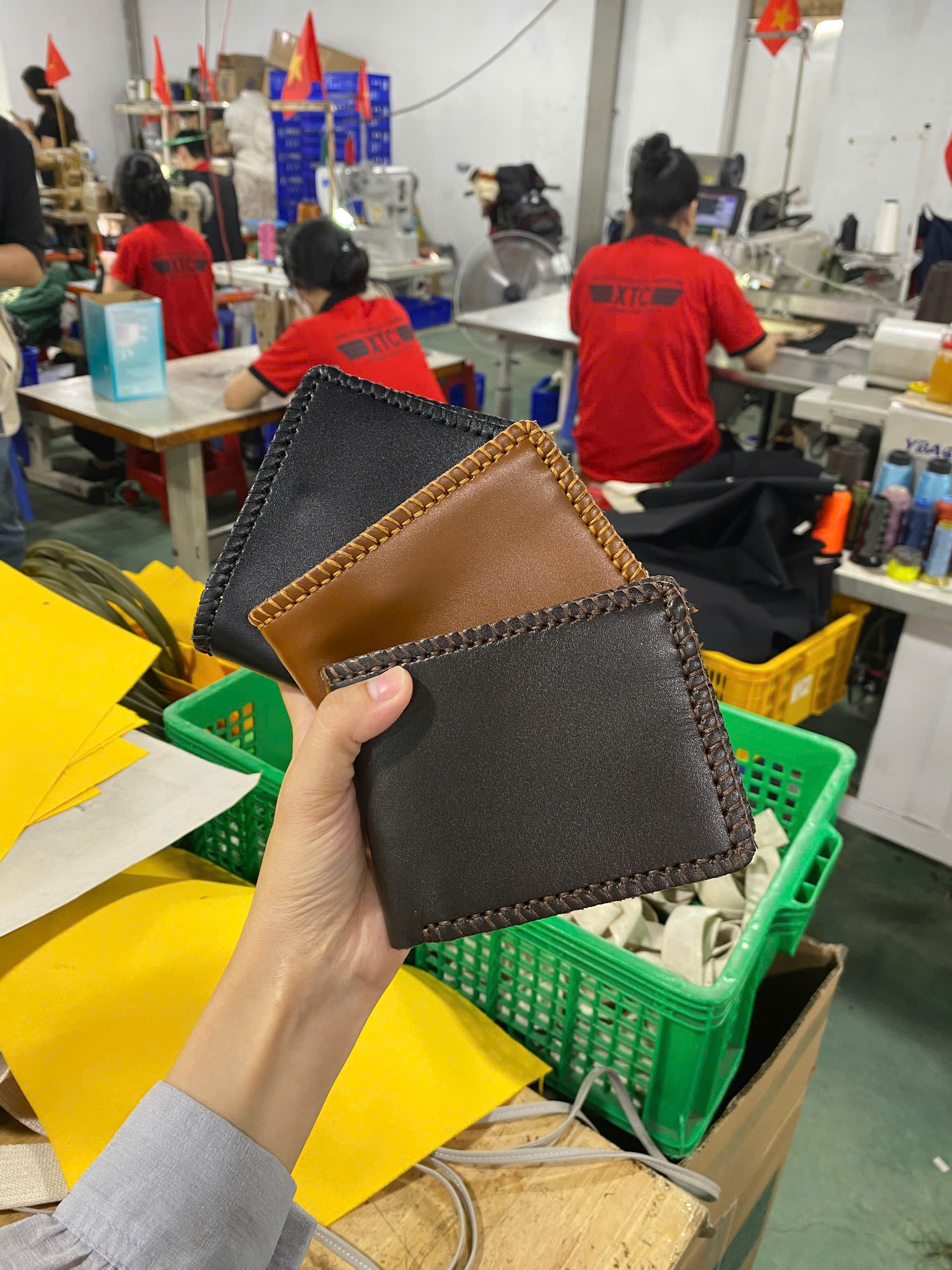 Xưởng sản xuất đồ da thật tiêu chuẩn quốc tế tại TPHCM