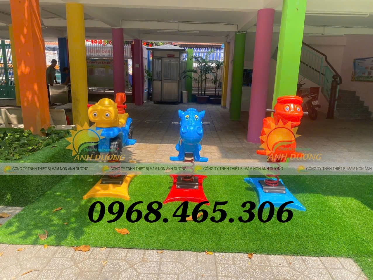 Cầu trượt mầm non, thang leo xích đu trẻ em ngoài trời