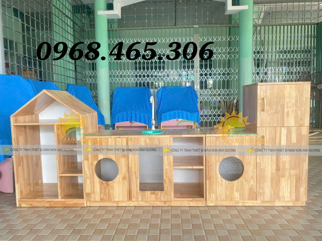 Kệ cặp mầm non, tủ cặp mầm non bằng gỗ, kệ cặp dép mầm non