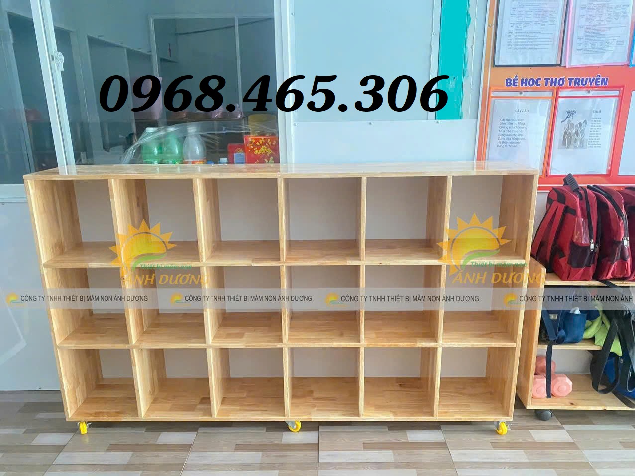 Kệ cặp mầm non, tủ cặp mầm non bằng gỗ, kệ cặp dép mầm non