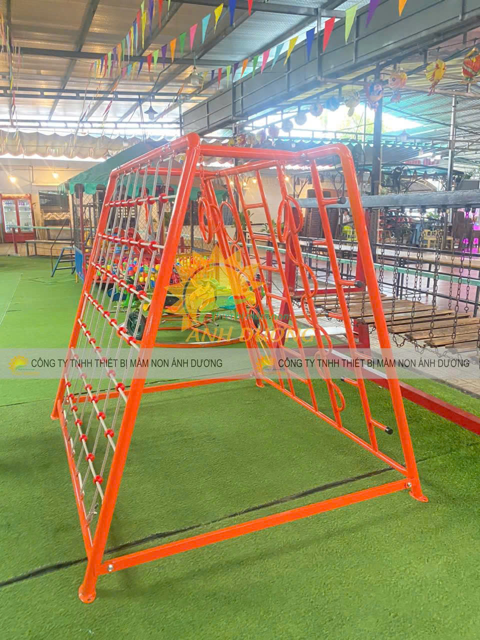 Nhà banh trẻ em, thang leo cầu trượt trẻ em ngoài trời