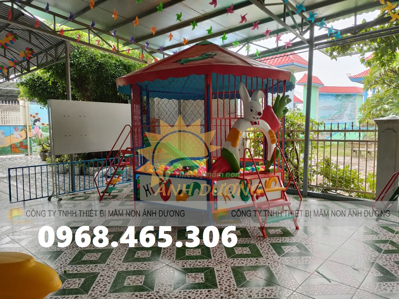 Nhà banh sắt trẻ em, nhà banh ngoài trời cho bé, nhà banh mầm non