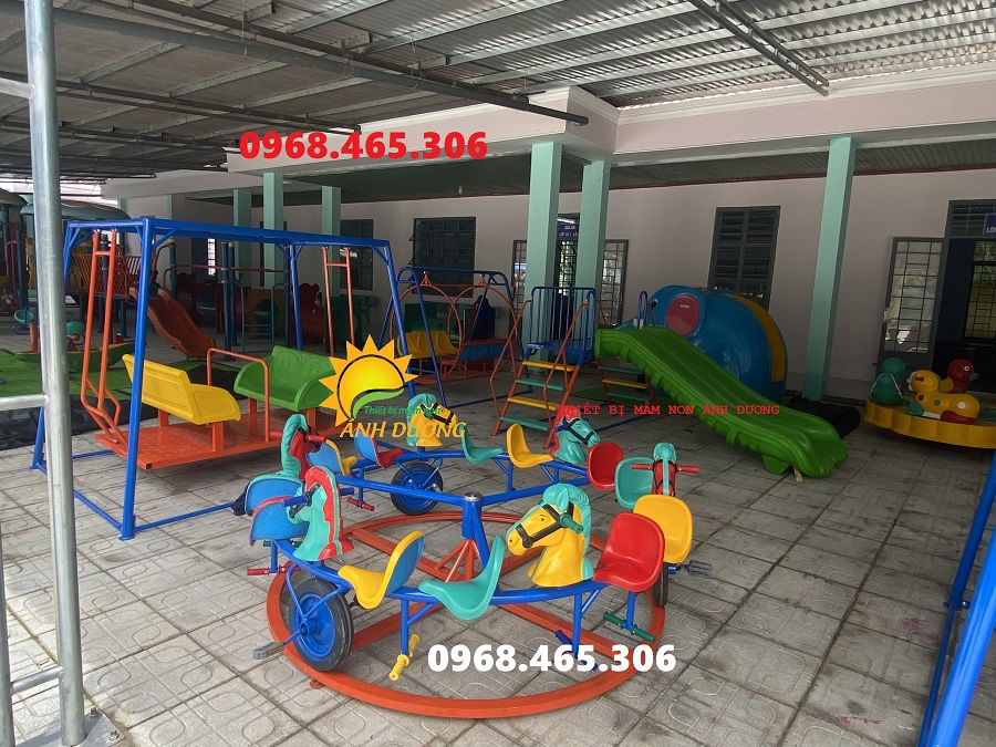Đu quay trên ray mầm non, đu quay ngựa trẻ em, đu quay đạp chân
