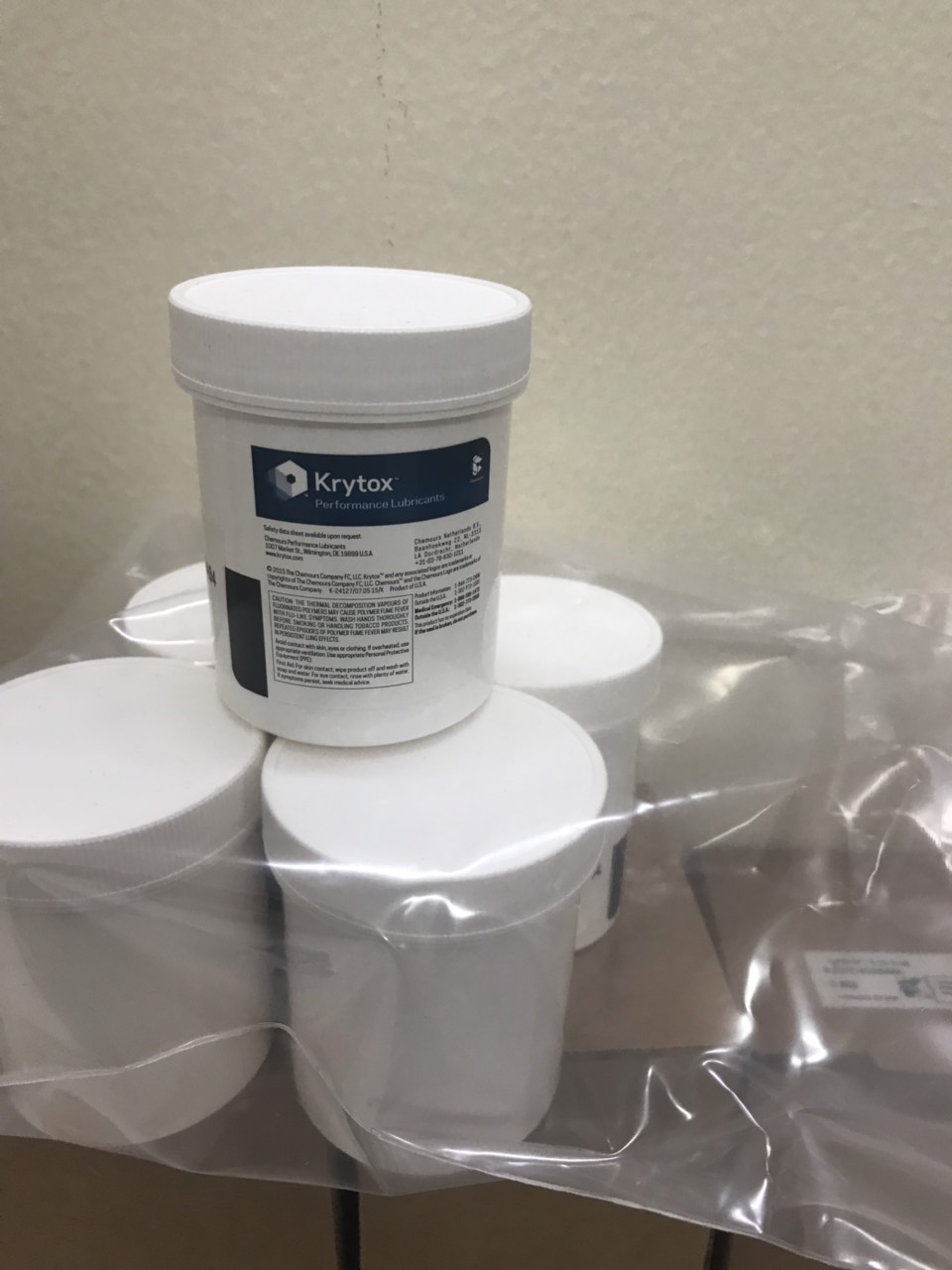 MỠ KRYTOX LVP CHUYÊN SỬ DỤNG CHO CÔNG NGHIỆP MÁY HÚT CHÂN KHÔNG