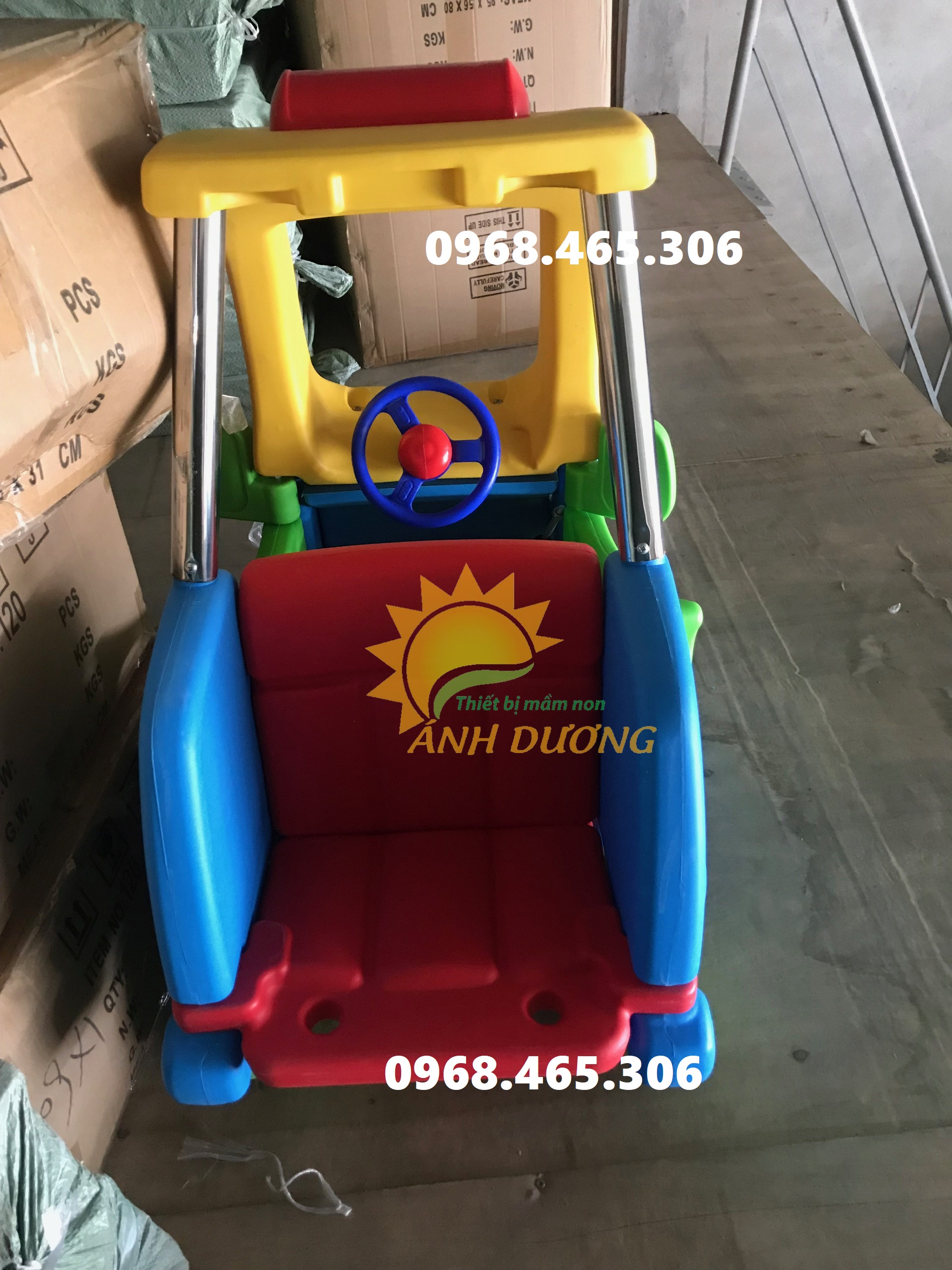 Xe chòi chân hình ô tô cho bé, xe chòi ô tô  trẻ em mầm non