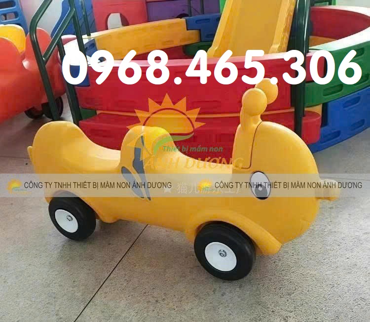 Xe chòi chân mầm non, xe chòi chân ô tô trẻ em nhập khẩu