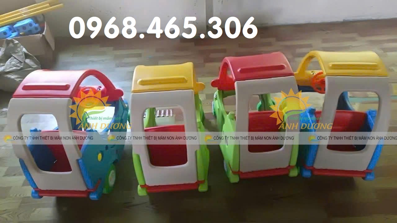 Xe chòi chân mầm non, xe chòi chân ô tô trẻ em nhập khẩu