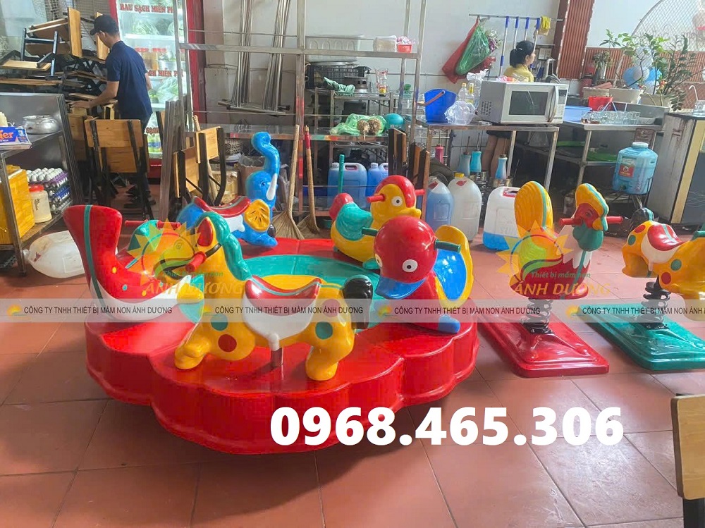Đu quay ngựa trẻ em ,đu quay đạp chân mầm non, đu quay trên ray