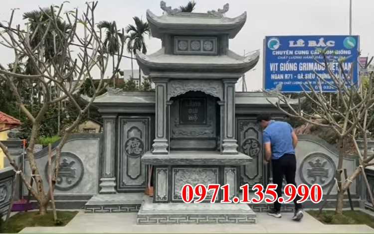 Khuôn viên lăng mộ bằng đá bán Hậu Giang - gia tộc dòng họ