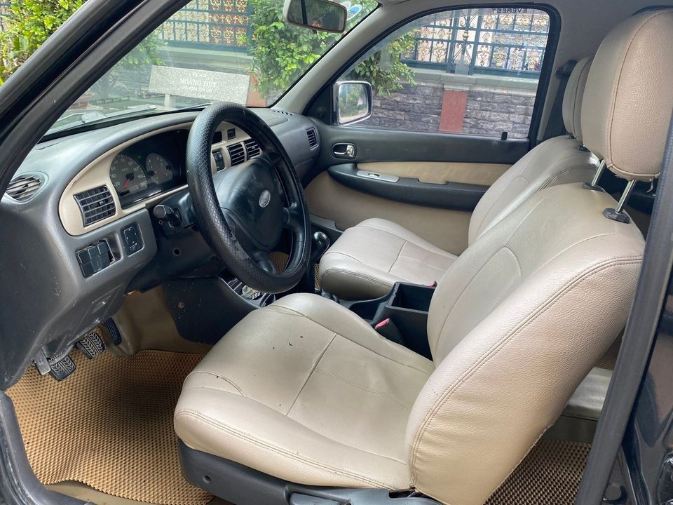 Cần bán xe Ford Everest 2007 số sàn,máy dầu tiết kiệm