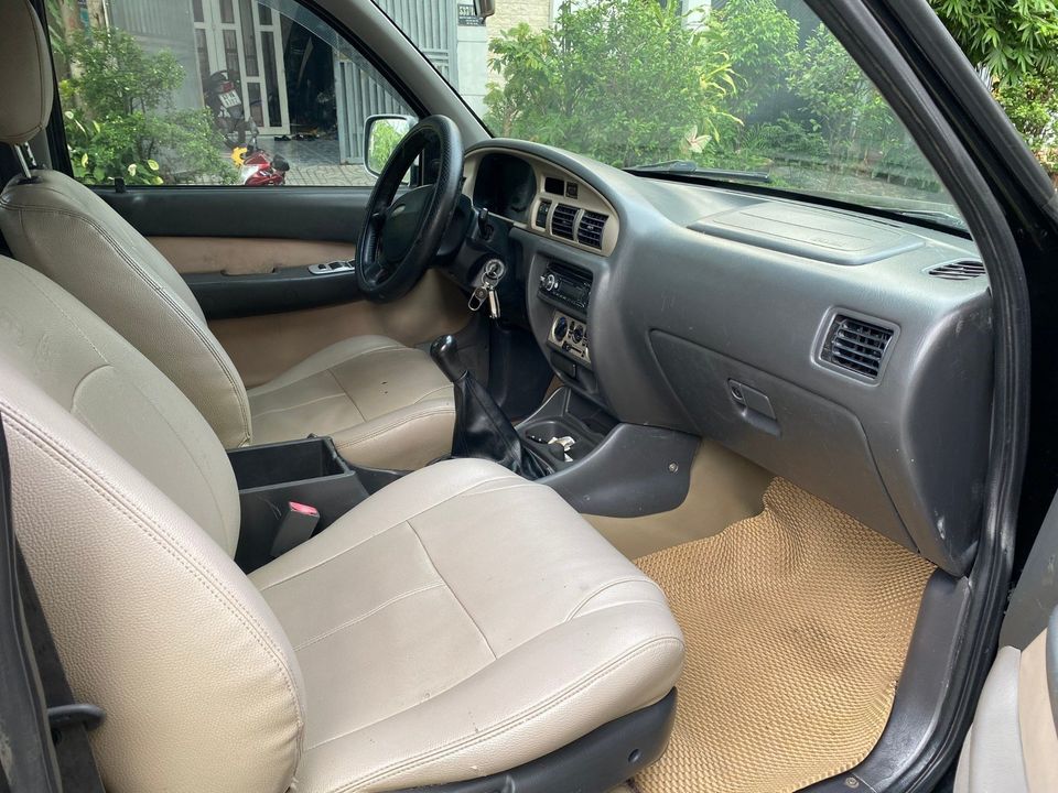 Cần bán xe Ford Everest 2007 số sàn,máy dầu tiết kiệm