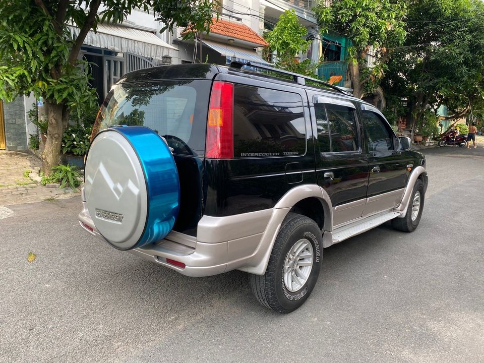 Cần bán xe Ford Everest 2007 số sàn,máy dầu tiết kiệm