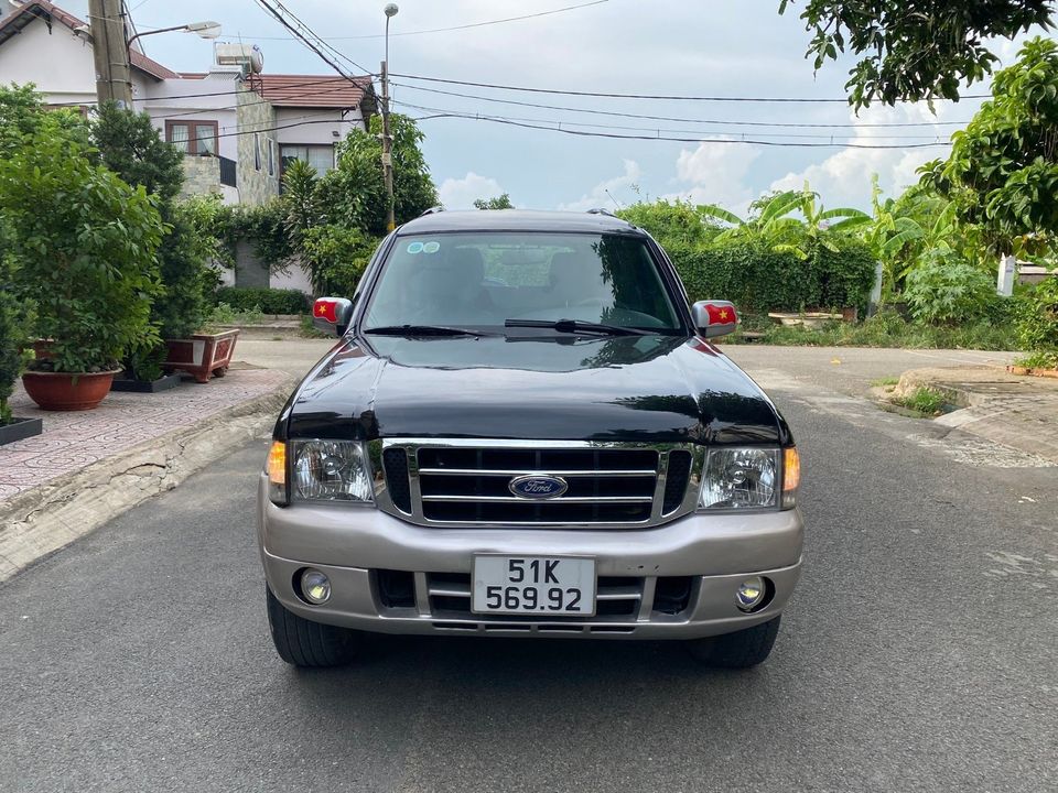 Cần bán xe Ford Everest 2007 số sàn,máy dầu tiết kiệm