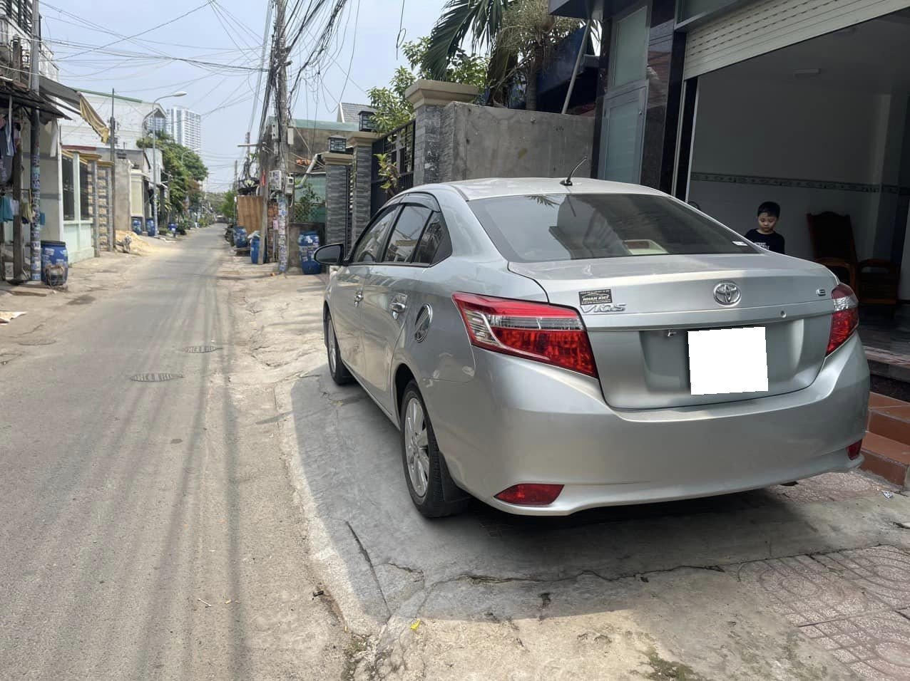 Cần bán xe toyota vios 2016,số tự động màu bạc