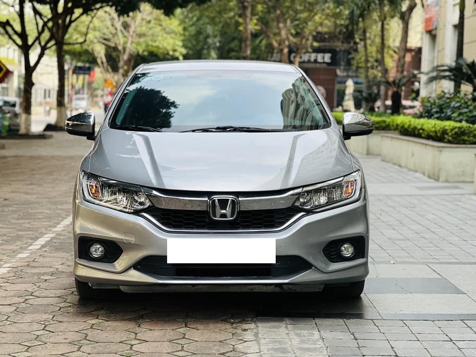 Cần bán xe Honda City top 2019 màu bạc còn mới