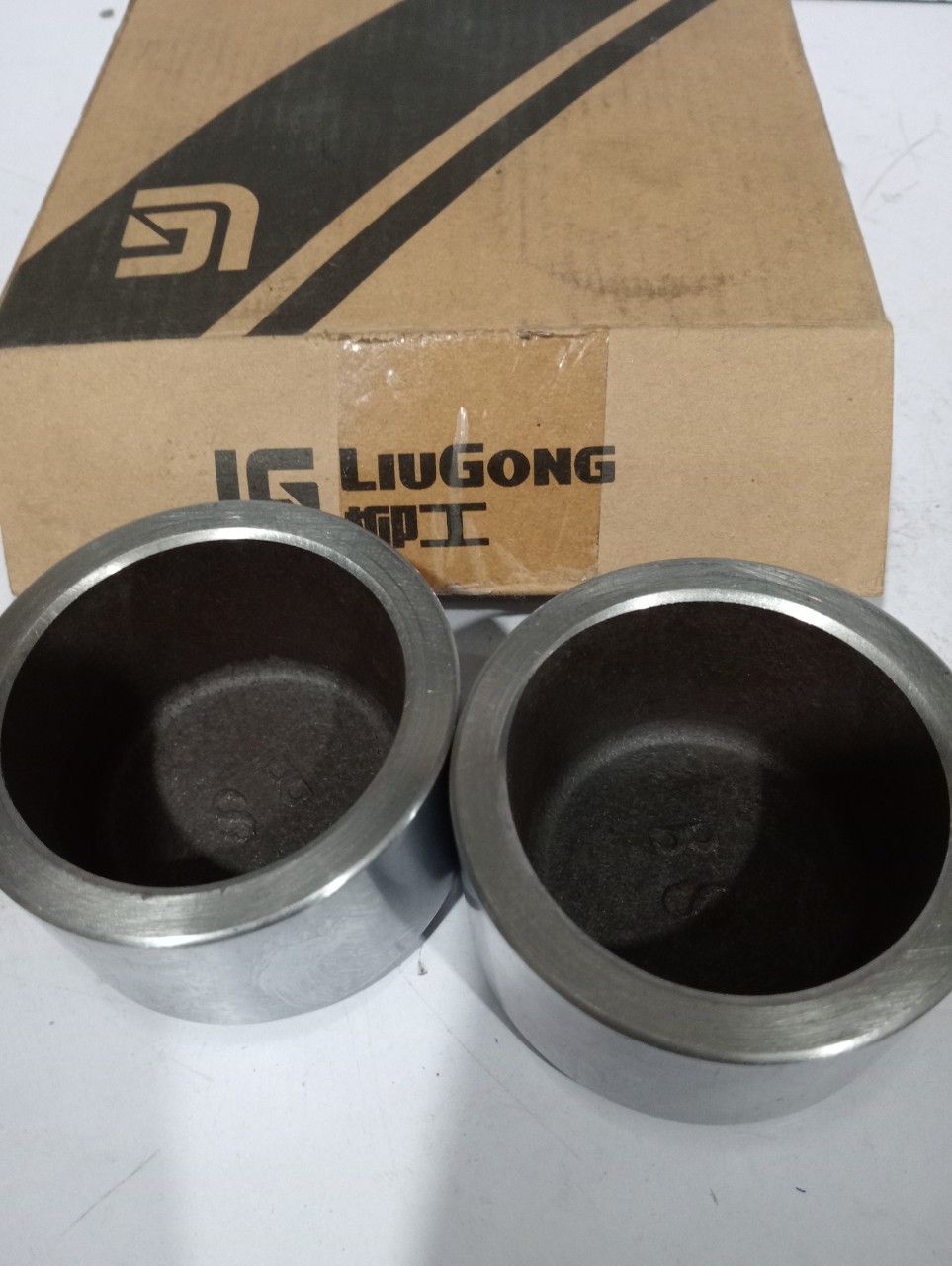 Piston phanh (phi 70 không rãnh) cho máy xúc lật zl50cn 3.0m3 liugong