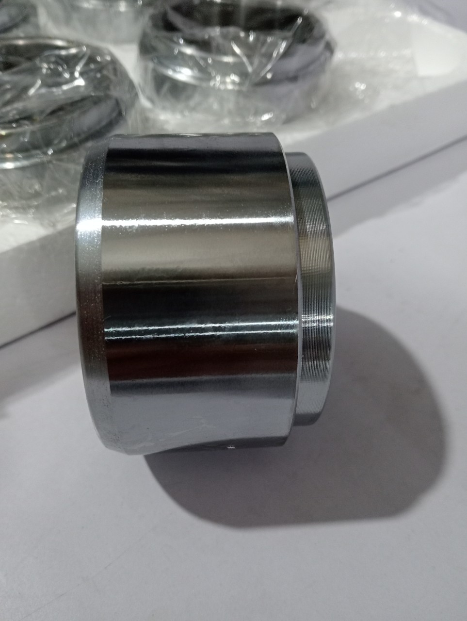 má phanh + piston phanh xe xúc lật, lu rung máy công trình