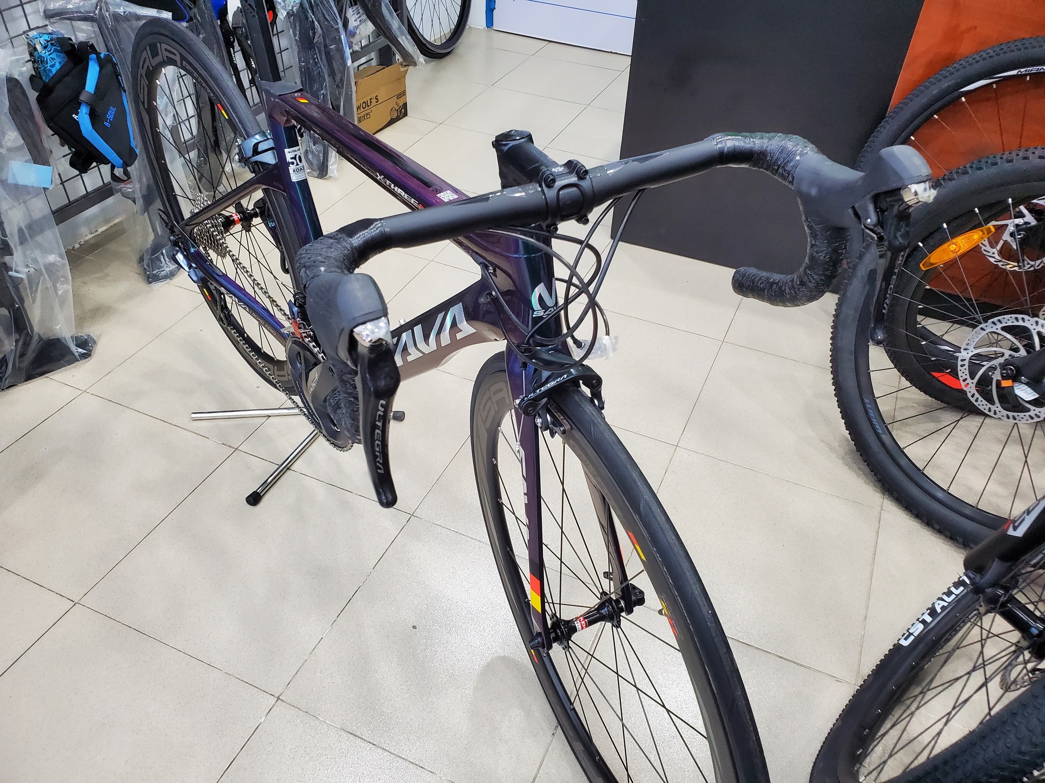 Xe Đạp Đua Roadbike  SavaX3 Plus Đổi Màu 