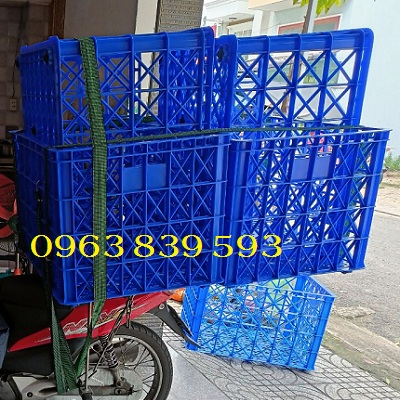 Sọt nhựa chở hàng sau xe máy, rổ nhựa giao hàng shipper