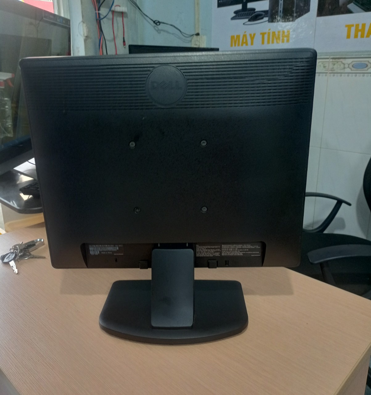 Thanh lý màn hình  máy tính dell vuông 19 icnh đã sử dụng 700k