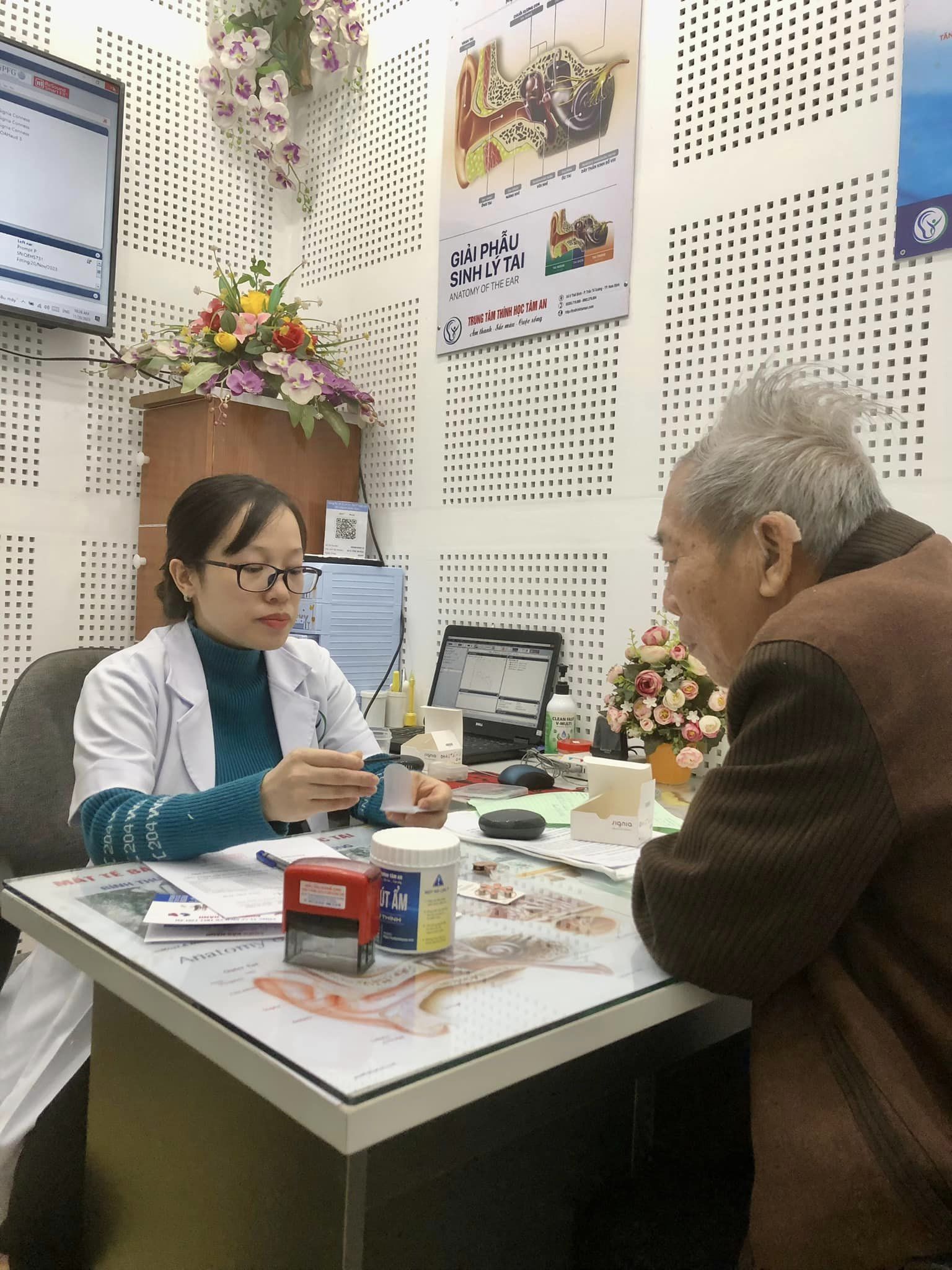 Máy trợ thính Prompt BTE - Máy trợ thính chính hãng tại Nam Định
