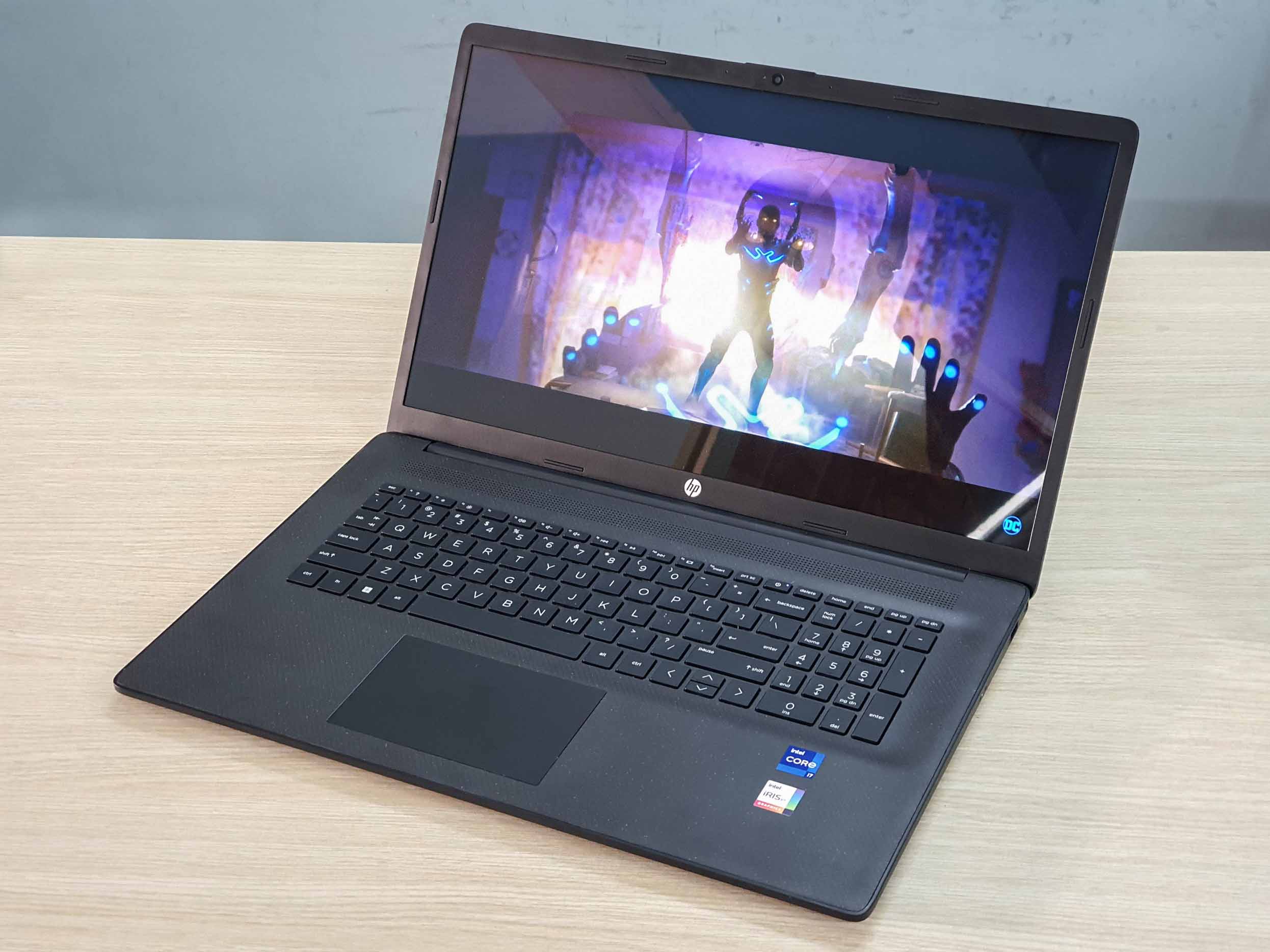 Laptop văn phòng HP 17 Inch Core i7 th11 Ram 16GB SSD 512GB likenew