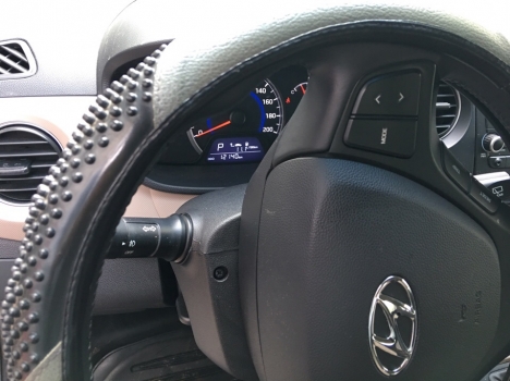 Hyundai Grand i10, nhập khẩu, lăng bánh chỉ 12,500km