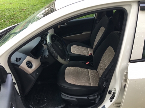 Hyundai Grand i10, nhập khẩu, lăng bánh chỉ 12,500km