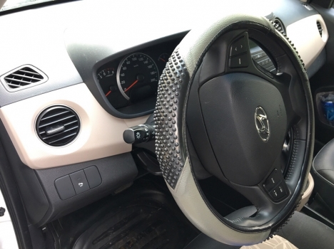 Hyundai Grand i10, nhập khẩu, lăng bánh chỉ 12,500km
