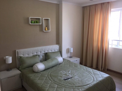 Bán chung cư ở ngay 174 Lạc Long Quân