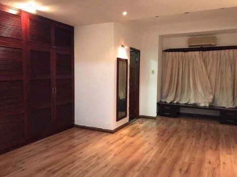 CHo thuê căn 2PN  mặt tiền quận 11, giá 12tr
