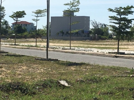Đất nền tại KĐT 7B sau lưng Cocobay, đường Dũng Sĩ Điện Ngọc, bao sổ