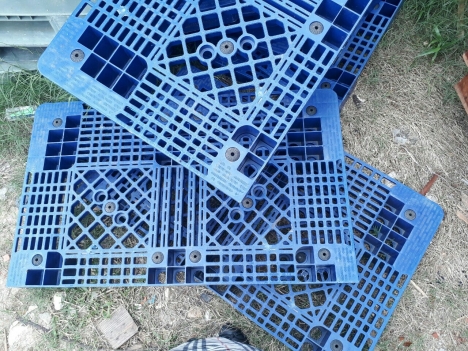 Pallet nhựa 1100x600x120mm giá rẻ 0905681595