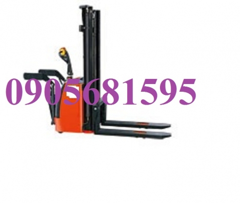 Quảng Trị chuyên bán xe nâng bán tự động 0905681595