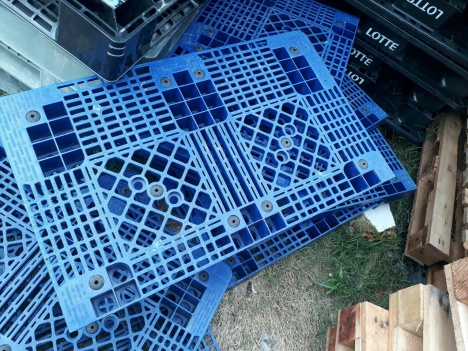 Pallet nhựa 1100x600x120mm giá rẻ 0905681595