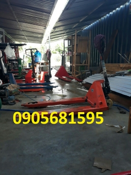 Xe nâng tay thấp càng rông Đài Loan giá rẻ 0905681595